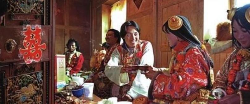 这个一妻多夫制的民族，晚上怎么过？女人直言：没有幸福可言。古代盛行一夫多妻制，一