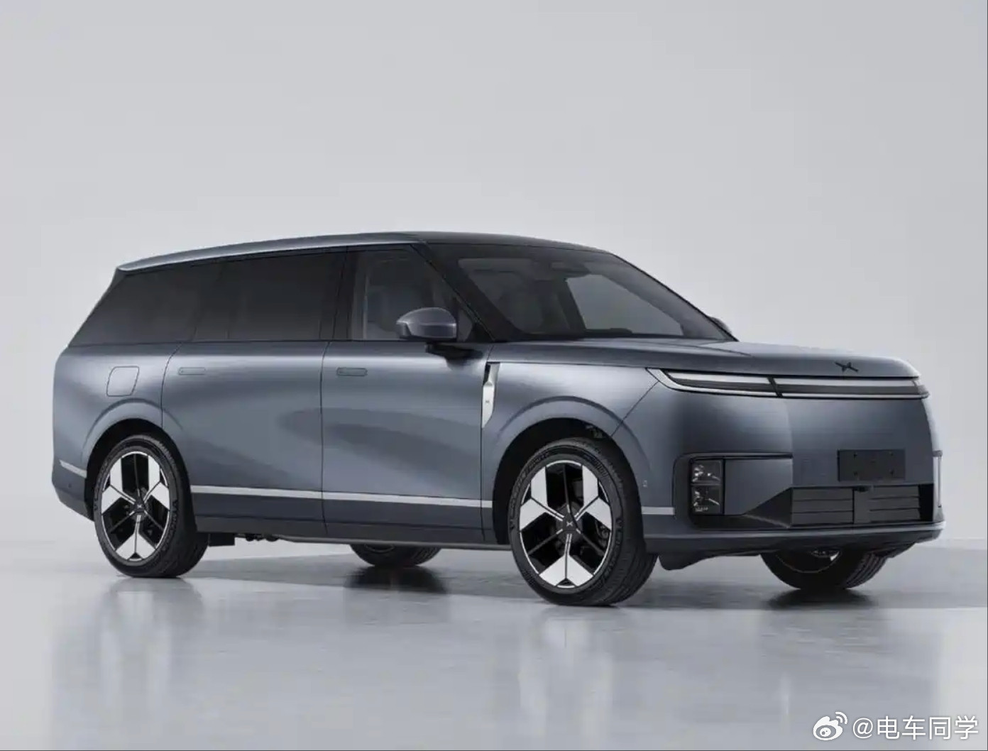 今年大型SUV市场我感觉都挤爆了....开年理想L9改款以为很炸了，没来得及回味