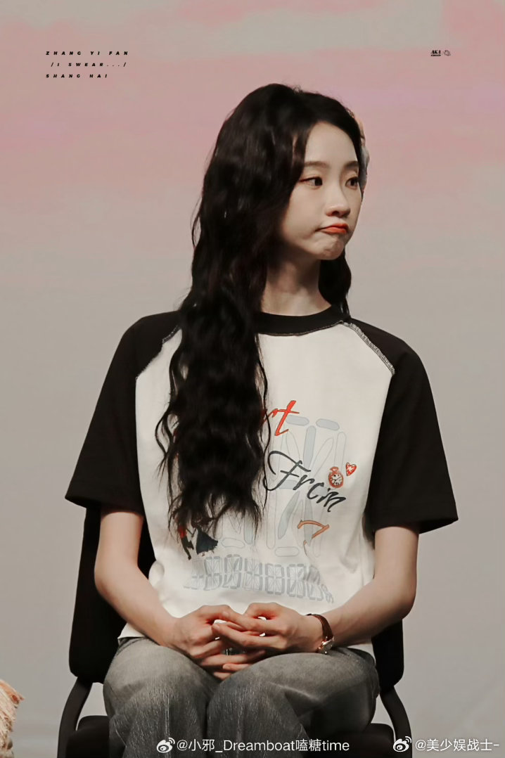 张艺凡玉兰塑美人清冷系在张艺凡面前都黯然失色！玉兰为衬旗袍写意，她的美带着诗性