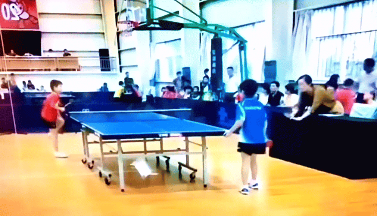 圆脸猫观察日记始终尊重赛场、尊重裁判、尊重对手、尊重观众的孙颖莎。👍?
