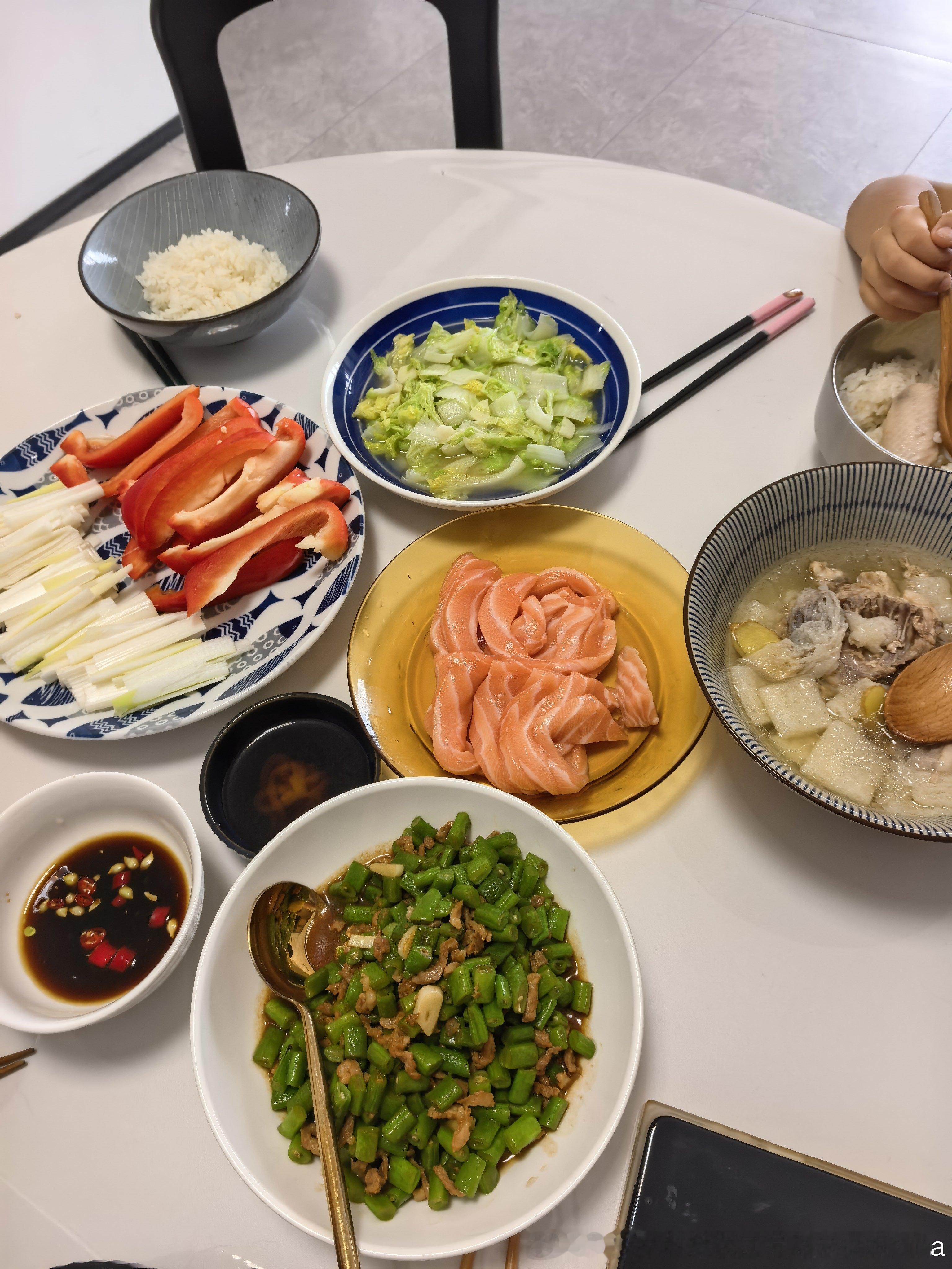 吃饭午饭要积极