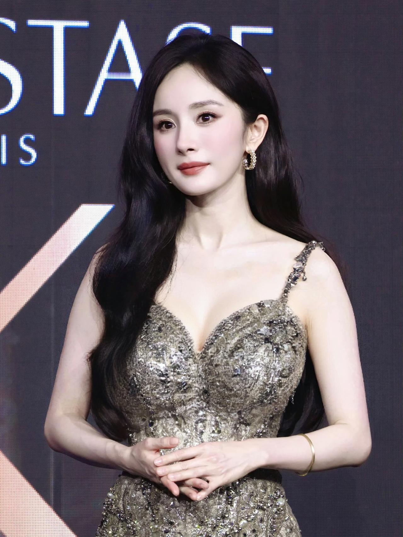 上班摸鱼看美女杨幂美照壁纸分享