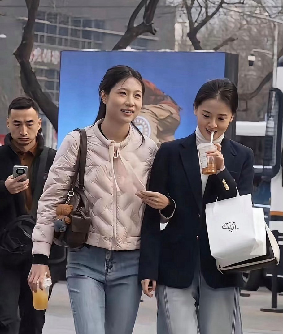 事实证明，紧身裤比宽松款好看