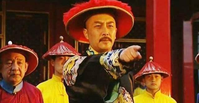 1726年，年羹尧死后一周，雍正处死汪景祺，将首级悬挂在菜市口，这一挂就是十年。