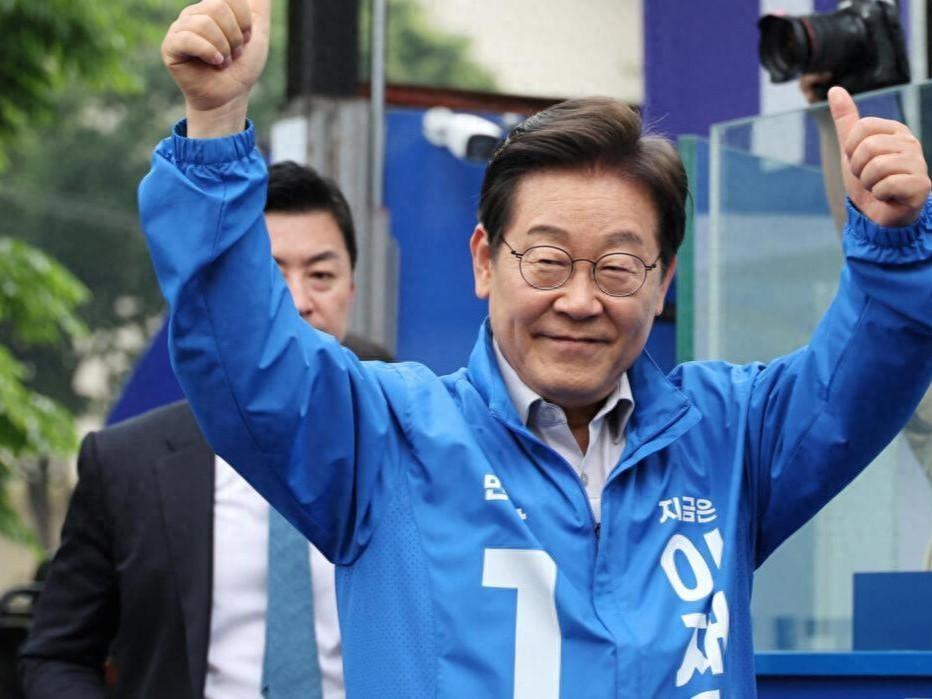 最近李在明变得很奇怪！南京大屠杀遇难者追悼仪式，韩国竟也办了2025年12月