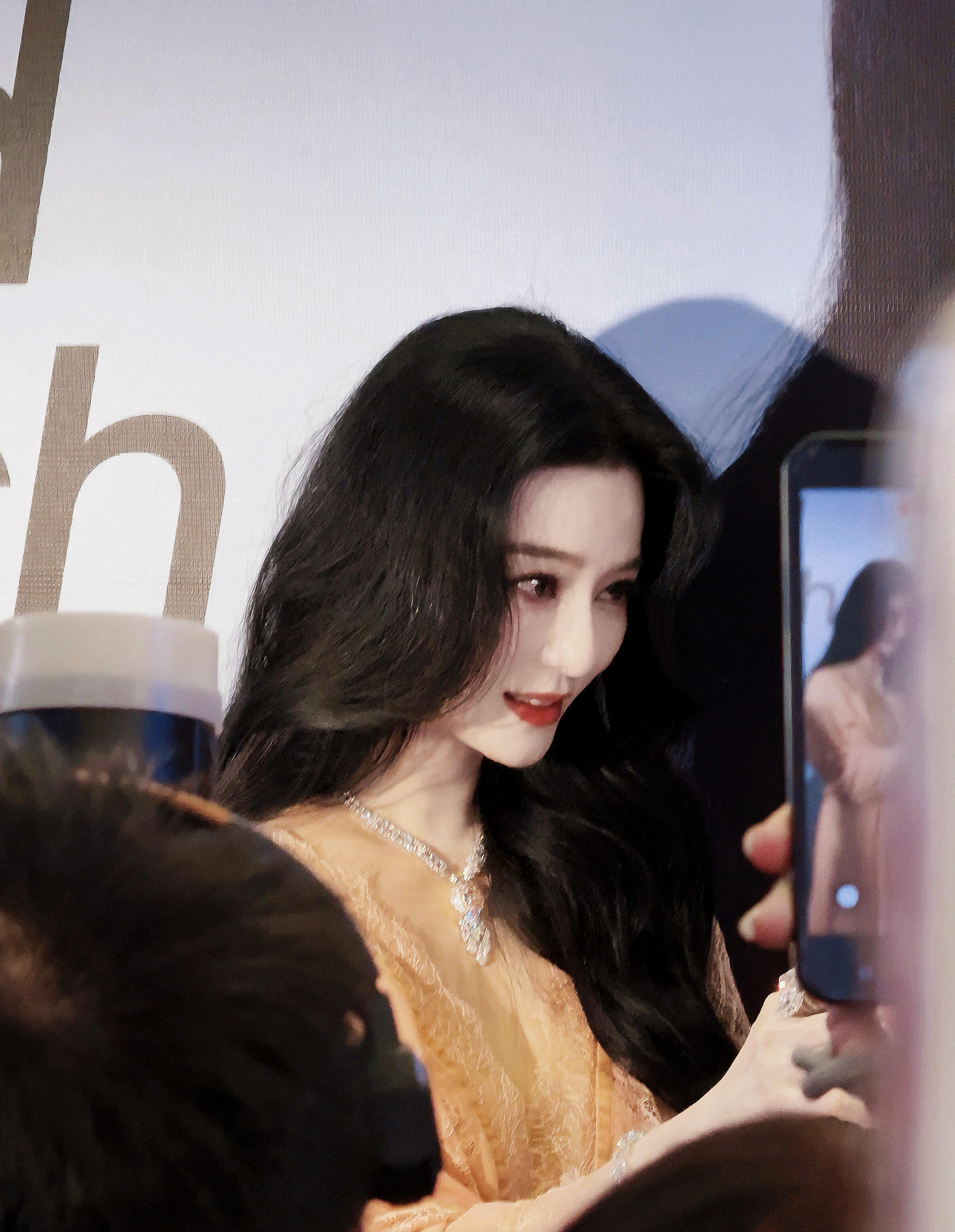 某四十三岁巨星生图状态一览很难说此女不是神！​​​