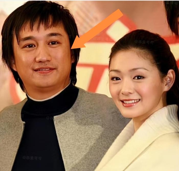 说大S是大脸，真的太没根据了。她生前拍过那么多戏，和各类男演员同框合影，不管是