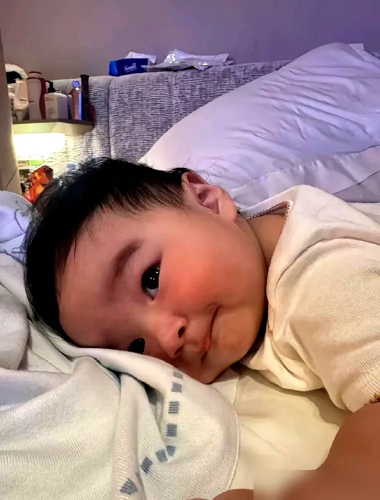 屡教不改！张兰直播反复拿孙子蹭流量！现在的直播带货，内卷越来越严重，很多主播为了流量想尽办法，张兰更