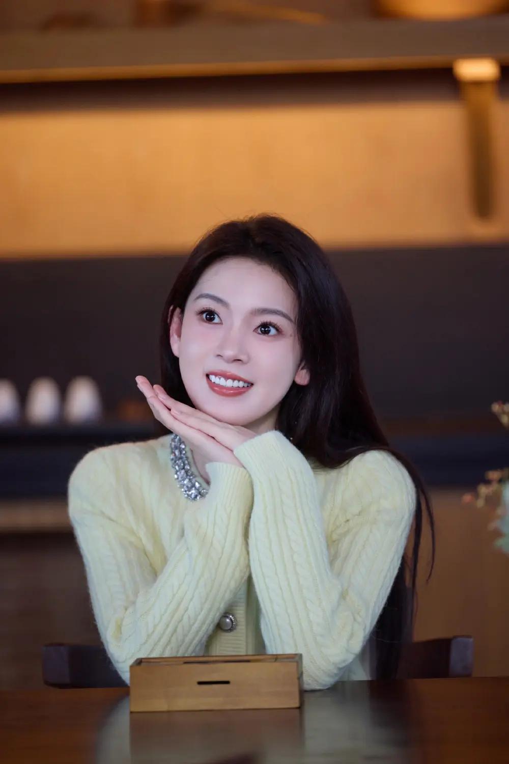 说白了，陈瑶现在最大的问题，根本不是演技好不好，也不是她人品怎么样，而是