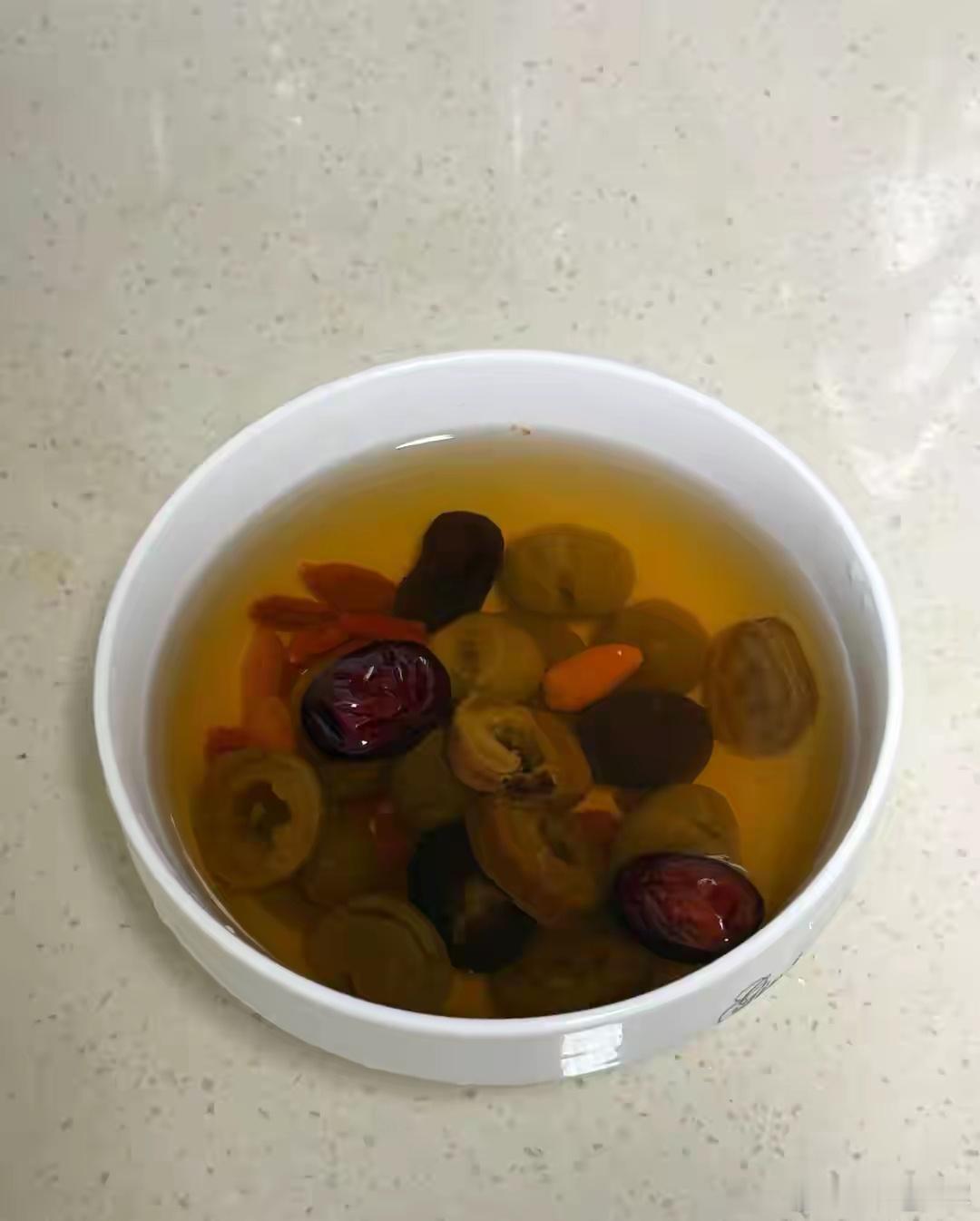 催经汤！真的有点厉害！女生想补气血又怕麻烦？这道桂圆山楂暖汤一定要试试！5样家常