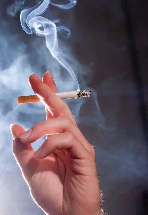 加快男性衰老的因素：喝酒仅第6，排在第1的，很多男性还没发现！在不少男性的