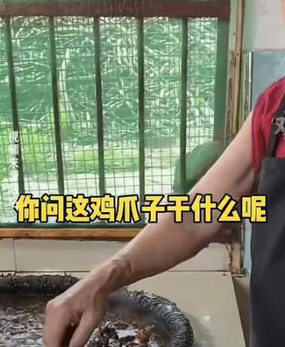 合肥一家名叫“七万卤菜”的小店，早前凭借独特的经营方式在网上走红。店主脾气火