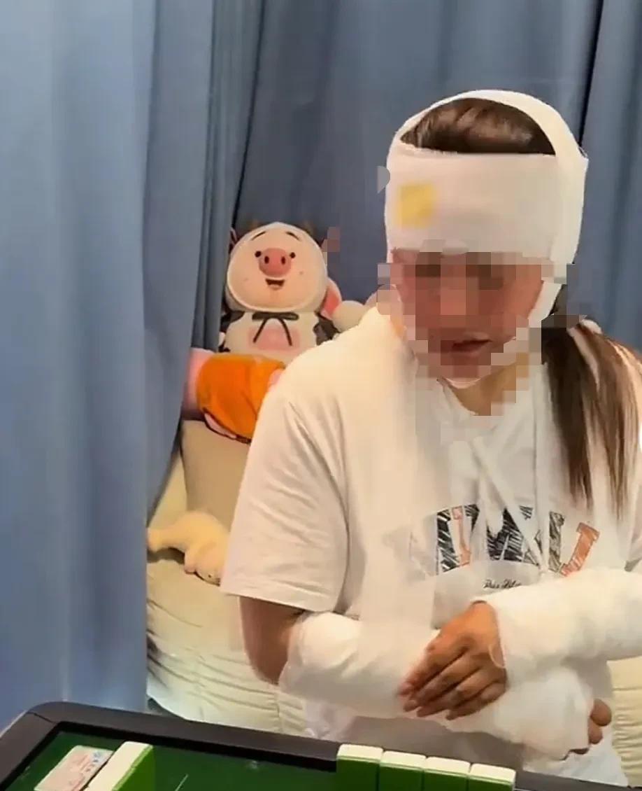一个同村的发小，特爱喜欢玩国粹，整天无所事事，因为玩国粹，媳妇和他经常吵架，后来