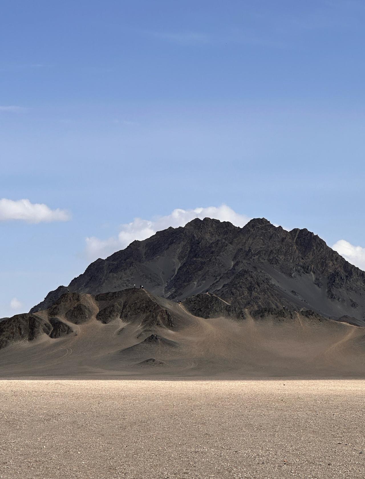 国庆冲去黑独山，好家伙人山人海，硬生生排了两小时队！不过看到景色的那一刻真的值了