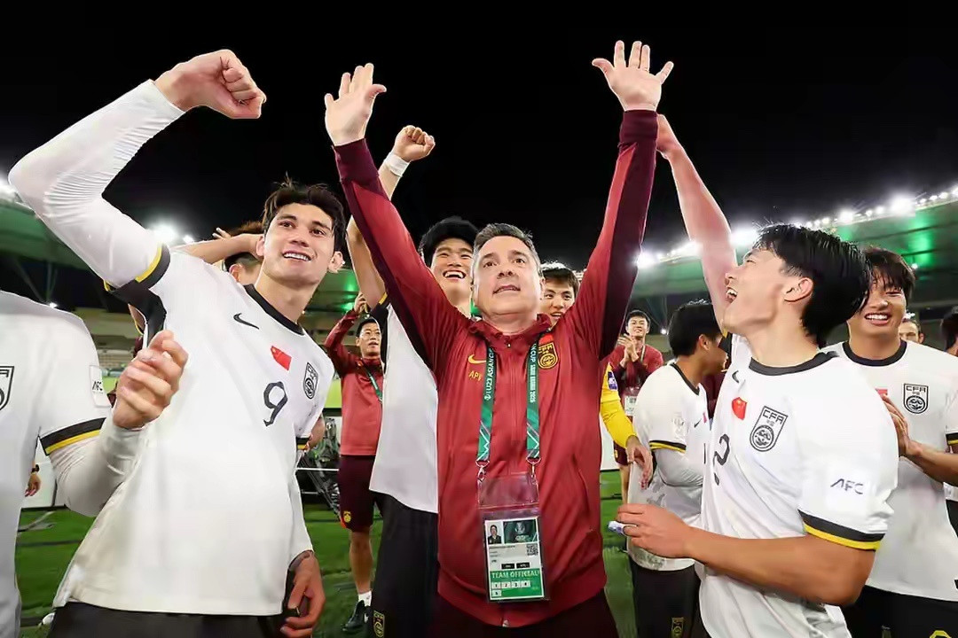 沸腾！U23国足3-0横扫越南，22年后再闯洲际决赛！！！燃爆亚洲足坛！北京时间