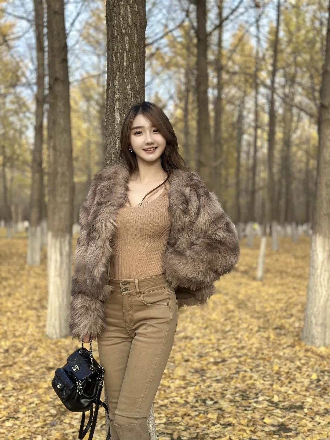 秋日穿搭风格系列/秋日公园写真，美，一片金黄色