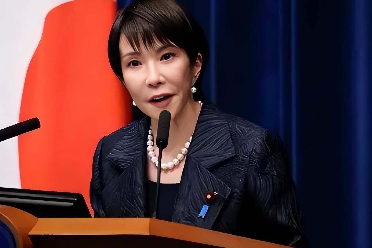 万万没想到！日本右翼代表搅乱国内浑水，引发日本政坛震惊。代表日本右翼力量