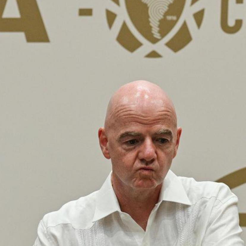 【FIFA主席因凡蒂诺再遭多洲足联施压】据《队报》报道，国际足联主席詹尼·因凡蒂