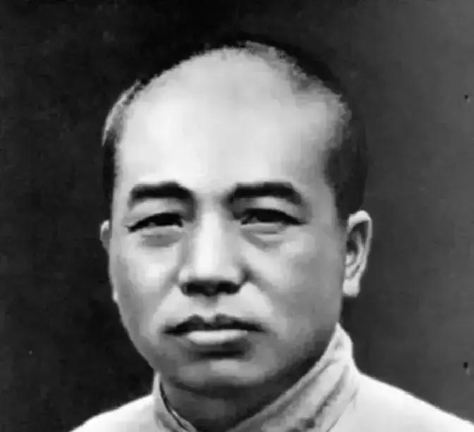 1974年，彭德怀去世时，临终想见朱德，他一次一次地向看守请求，可谁也不告诉朱德，后来朱德知道后大声