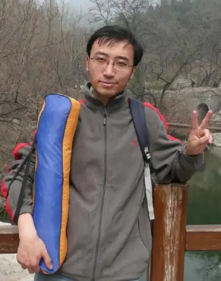 清华北大双料学霸李永乐，毕业后两次面试被名企拒绝，转身到北京人大附中应聘物理老师