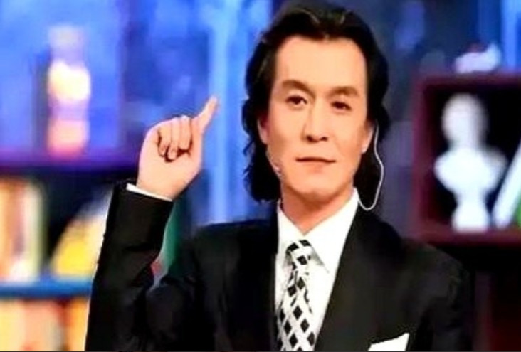 “我不要回中国，就把我葬在美国吧。”2018年，李咏因病去世，然而，遗产没有留给