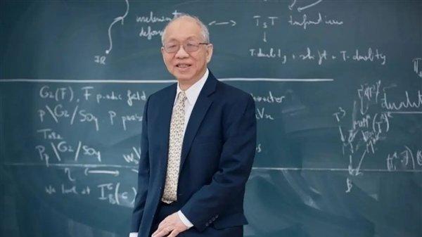 “真相藏不住了！”美籍华裔数学家丘成桐曾直言，中国数学顶尖领域落后美国八十多年