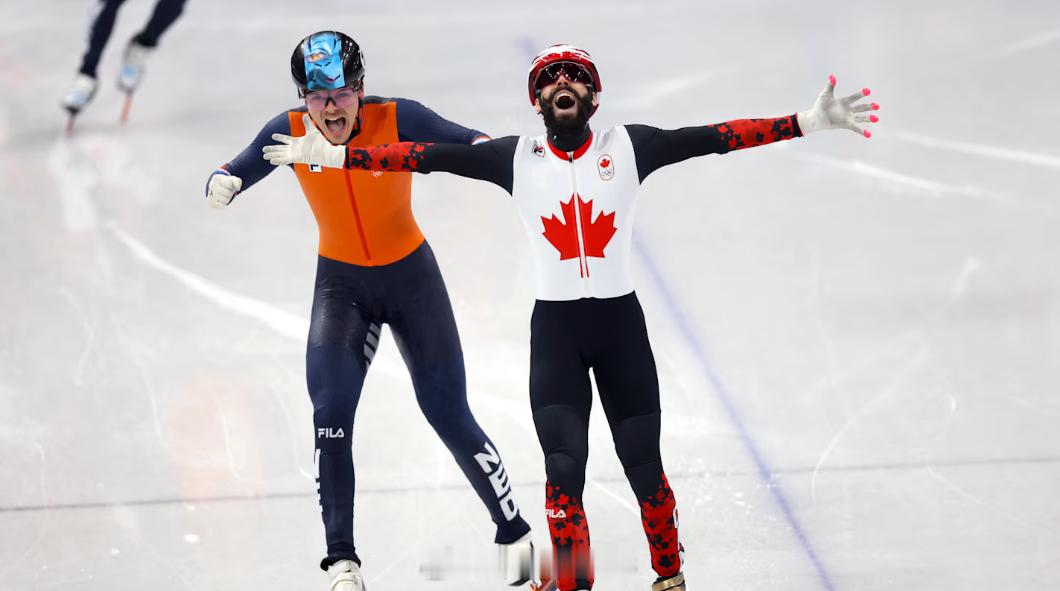 【冬奥短道速滑男子500米加拿大杜博瓦夺冠】短道速滑冬奥会2月18日，冬奥会