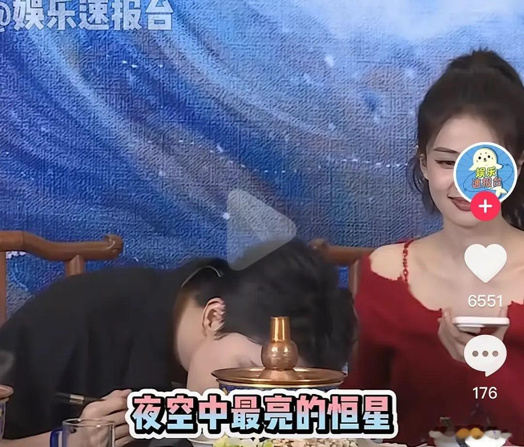 白鹿真的很喜欢对男明星亲近啊