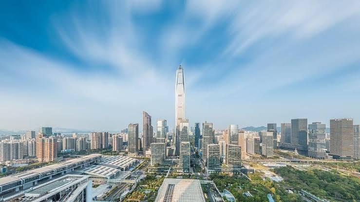 广东、江苏、山东，是中国目前仅有的三个GDP超过10万亿元的省份。 根据20