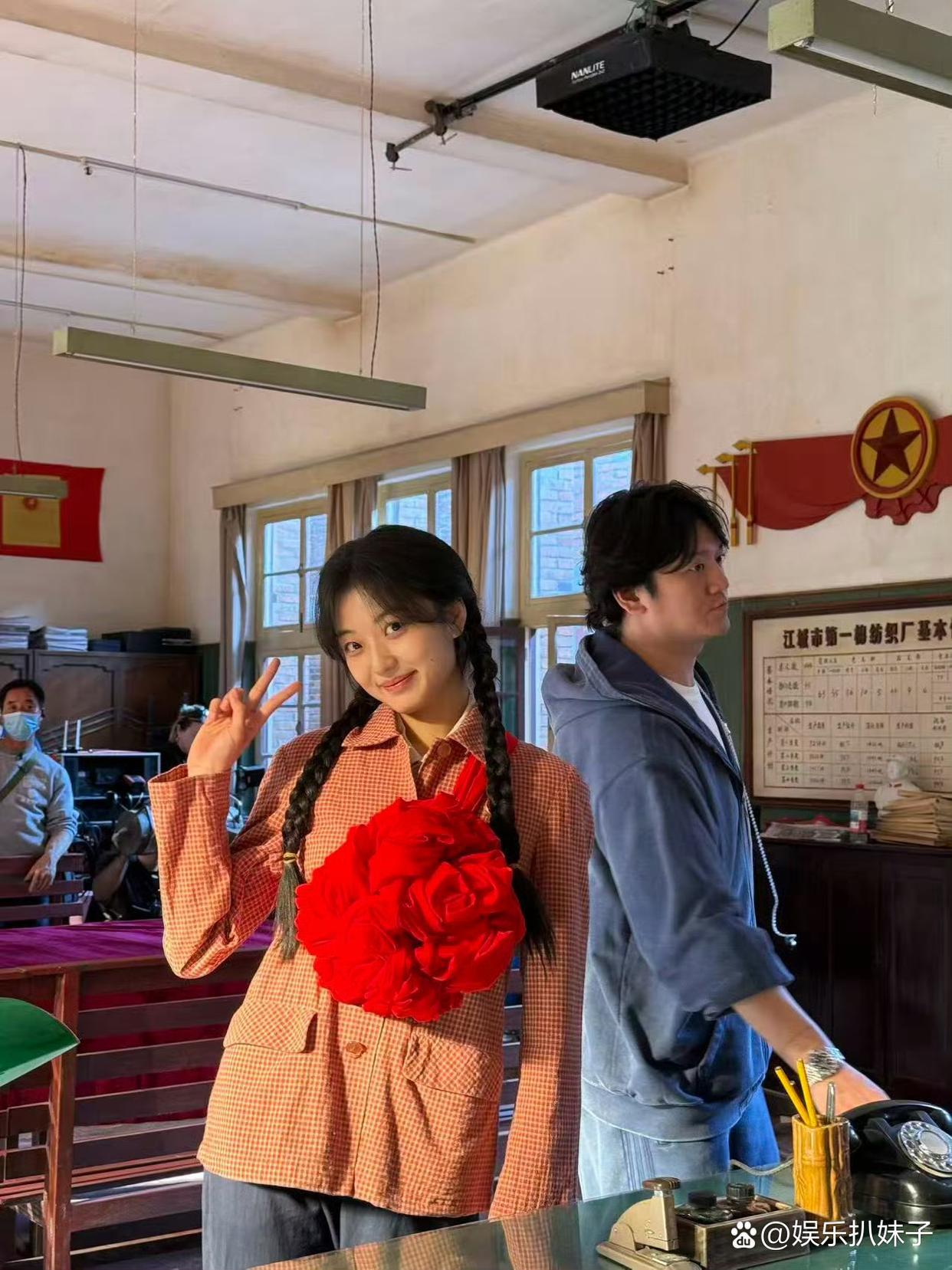 1.刘昊然和周冬雨目前对于结婚生子的传闻依旧是冷处理状态，哪怕粉丝各种质问也没反