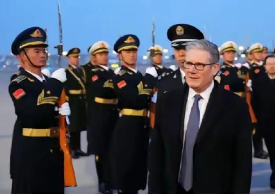 为什么最近欧美几国要强硬访华？这里只说因果关系，大鹅及其一众小弟，都希望中国赶紧