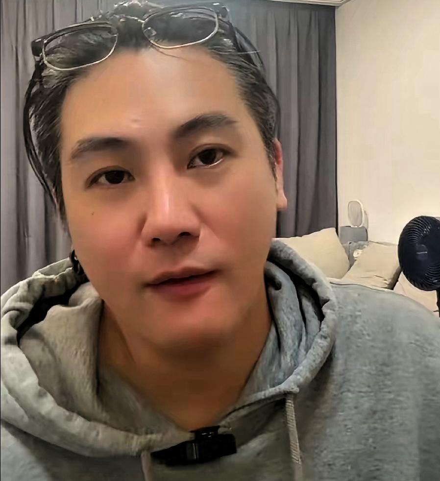 大网红直播三年嘴仗官方盖章，结果他说“不让步”玩哪出？孟贺那事儿，网上真是不得