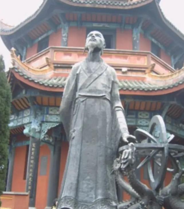 唐朝，一个叫马周的书生找袁天罡看相，袁天罡只看一眼便说：“你命在旦夕，活不过一年