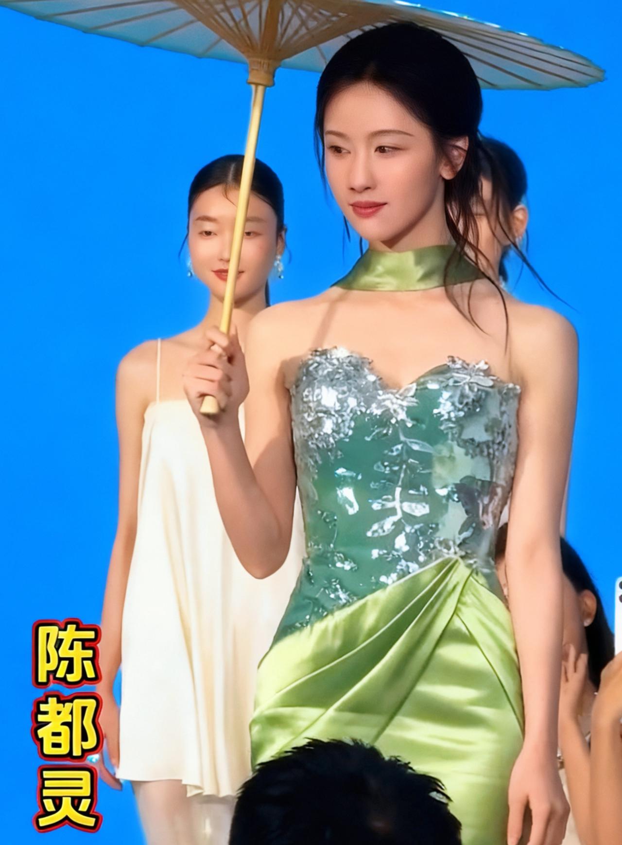 盘点娱乐圈六位美女，个个颜值和江湖地位[赞][赞][赞][赞][赞][赞]女明星