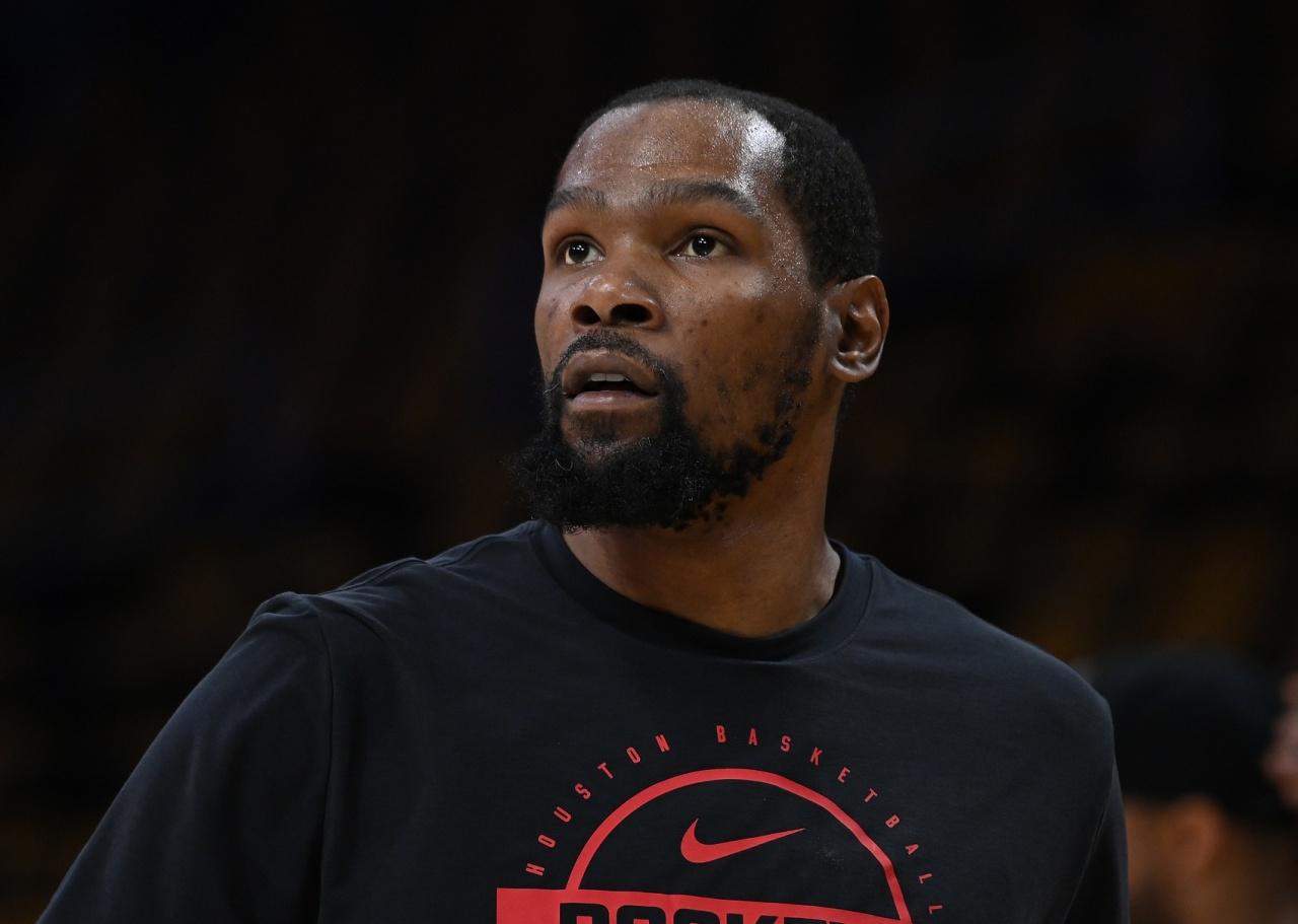 湖人的天这下要塌了啊，据NBA名记shams报道:火箭当家球星杜兰特在明天湖人与