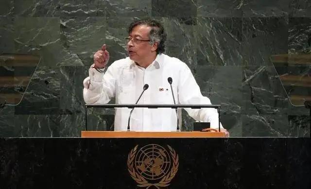 哥伦比亚总统佩特罗成为本届联合国大会超级元首周最闪耀的明星，他的风头甚至盖过了美