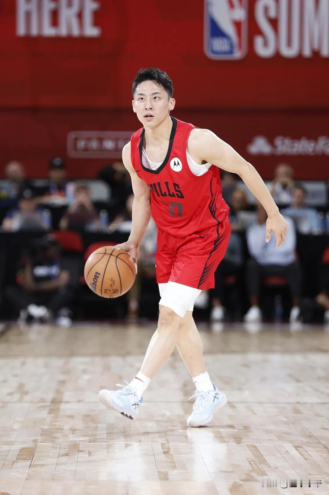 杨瀚森得加油了，河村勇辉爆砍15分10助攻两双数据！在刚刚进行的一场NBA夏