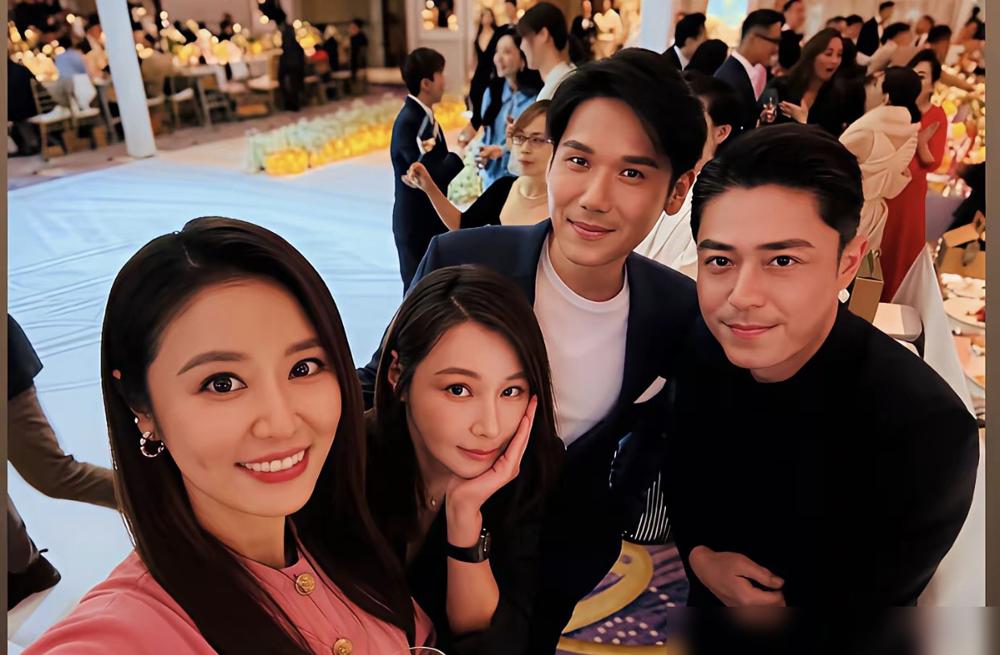 林心如真的是太不把自己当女明星了，可以穿礼服去喝许玮甯邱泽的喜酒，可是穿的很日常