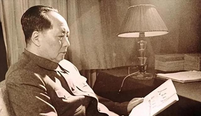 1969年，开国上将陈明仁递交辞呈，打算回长沙休养。消息传到毛主席那里，