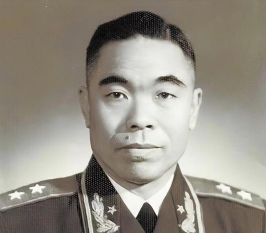 1955年，授衔仪式结束后，曾泽生流着泪说道：“感谢彭老总，是他让我赢得了中将的