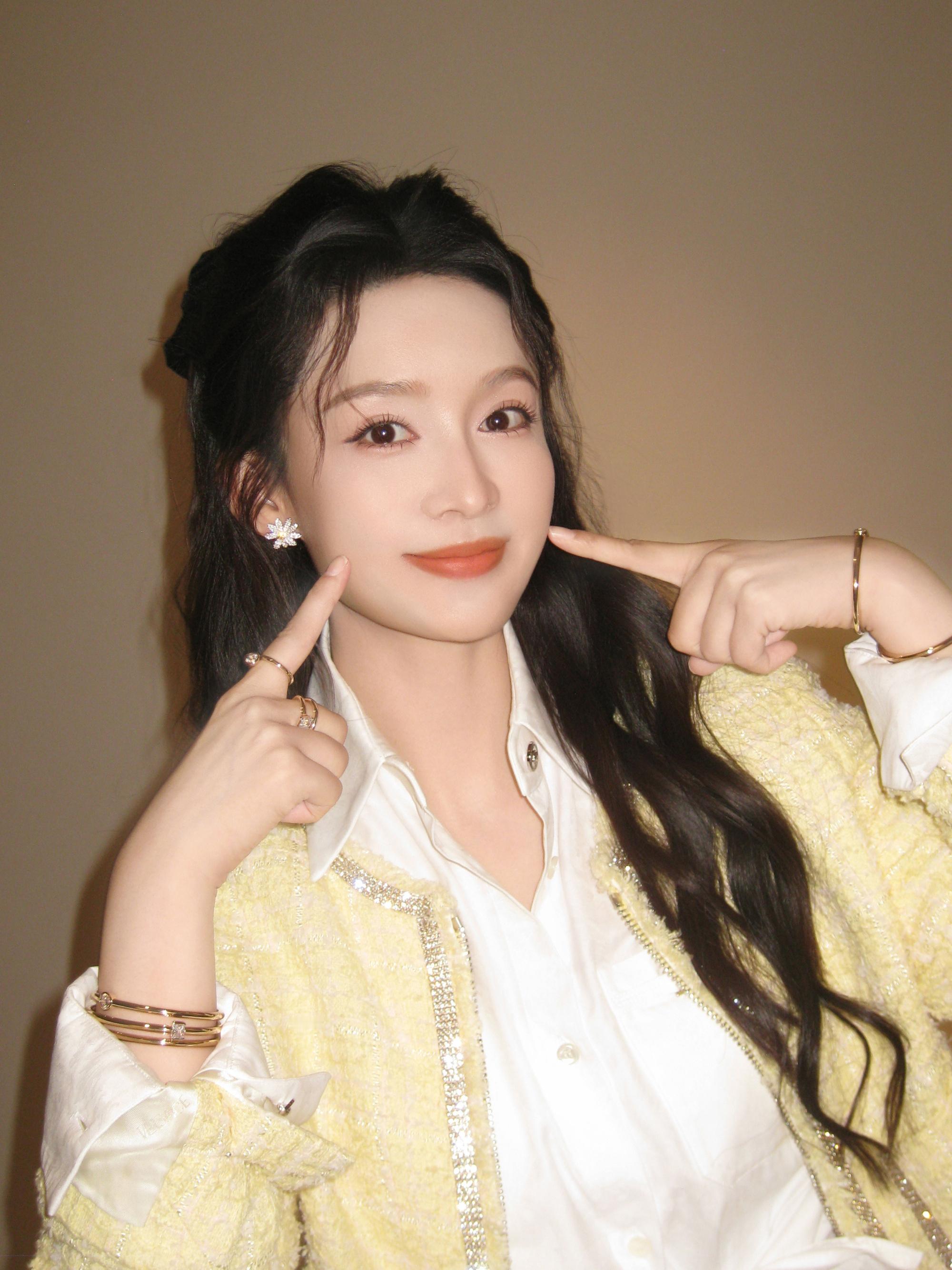 李沁​​​