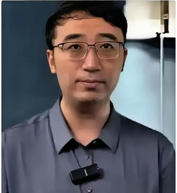 清华北大双料学霸李永乐，在北京找工作的过程中处处碰壁，外企不要他，500强也不