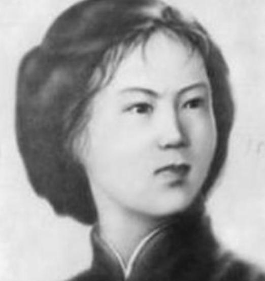 1947年，解文卿落入“还乡团”之手，敌人抓起她的头发，把她吊在屋梁上，用刺槐棍
