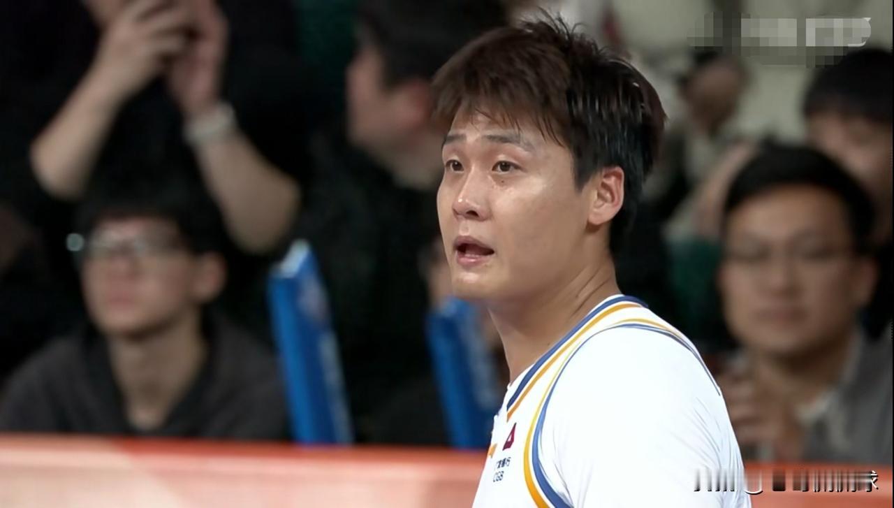 北京北汽当家后卫赵睿真是太拉胯了！在今天进行的北京北汽和福建晋江文旅的比赛中，目