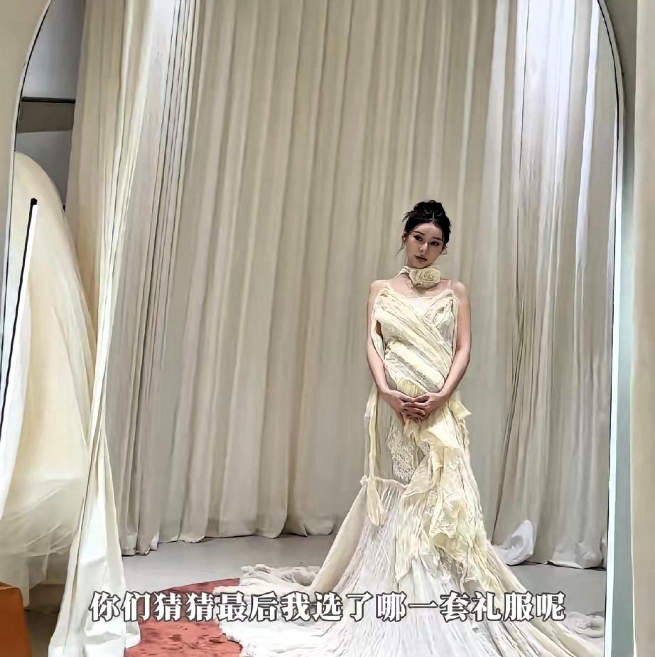 马筱梅孕照，真替她高兴，大家都说她状态好马筱梅孕期写真曝光了，看，这就是幸福的