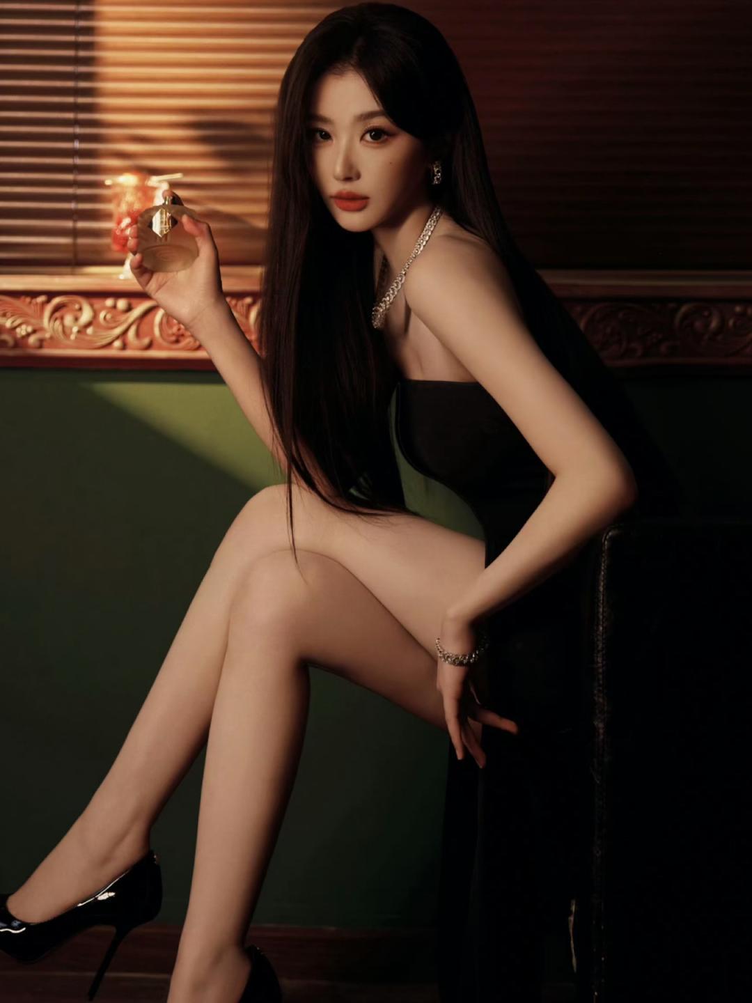 孔雪儿美腿杀[赞]娱乐美腿控