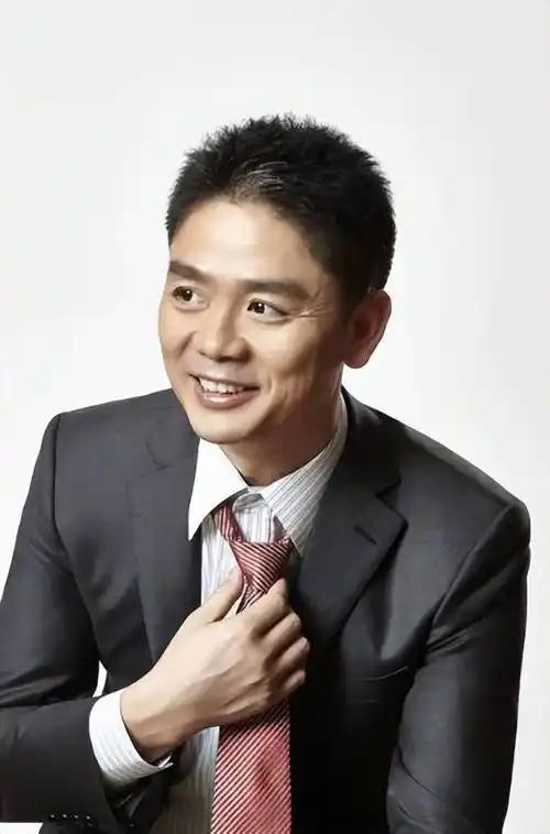 刚去翻了下京东的数据，这不翻不知道，一翻吓一跳，原来有九十多万人，每个月眼巴巴等