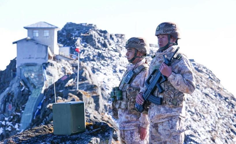 今年过年，让我们全家最惊喜的事，就是小姨家的儿子从西藏回来了。我表弟小陈，在