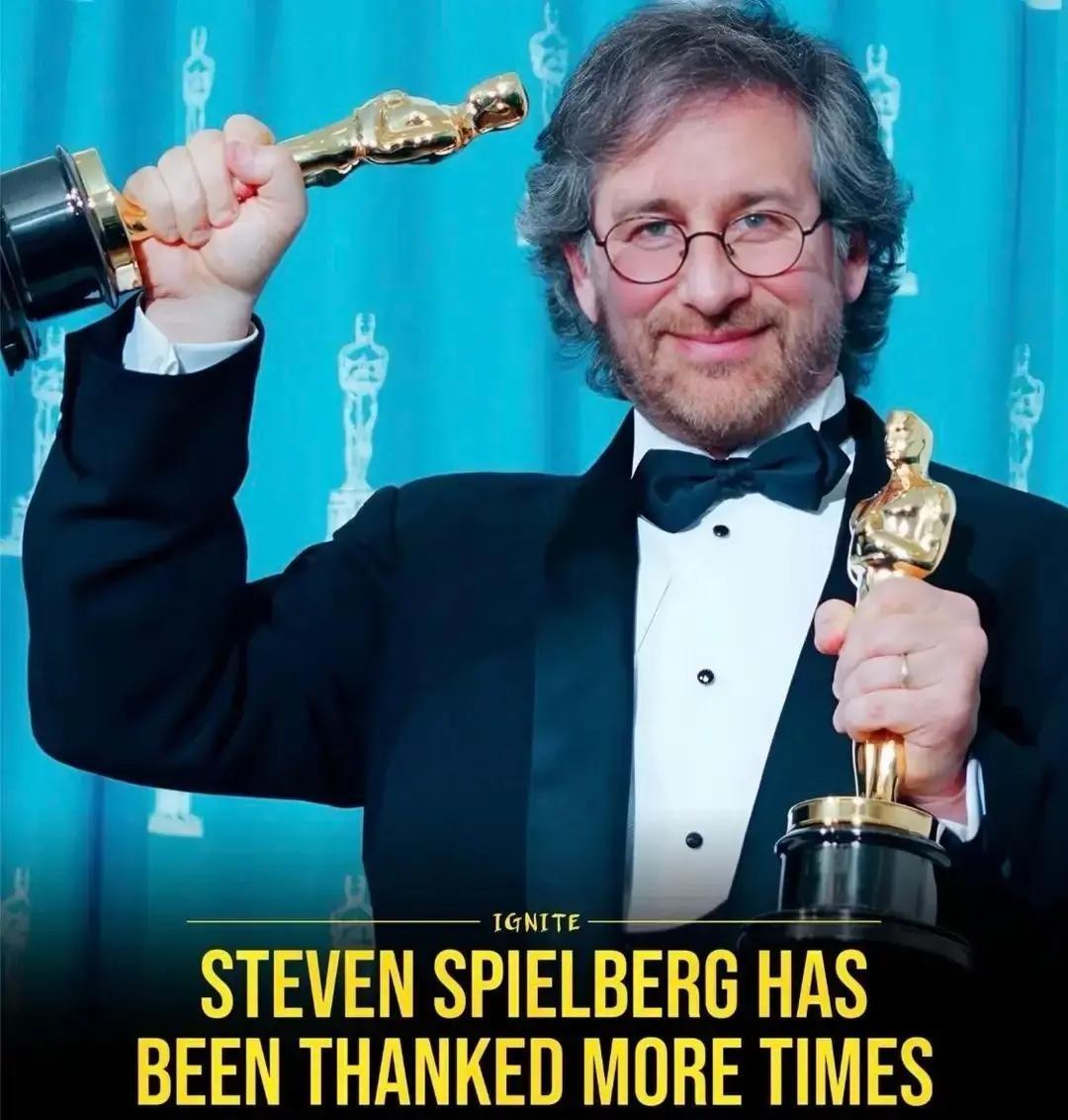 别再追热点卡爆款了。詹姆斯·卡梅隆用15年拍一部“低效”电影，赚了别人100部电