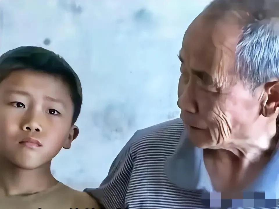 2026年4月11日，河南，一9岁男孩父亲去世，母亲改嫁，他和73岁的爷爷相依为